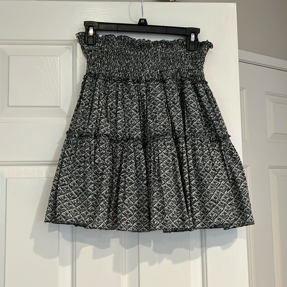Studio M flouncy short skirt. Size M